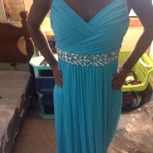 B. Darling light blue prom dress!!